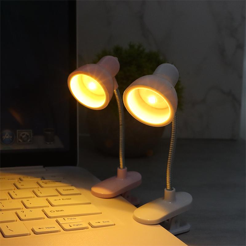 LED Clip-On Reading Lamp – Eye-Care Night Light for Books & Bedside